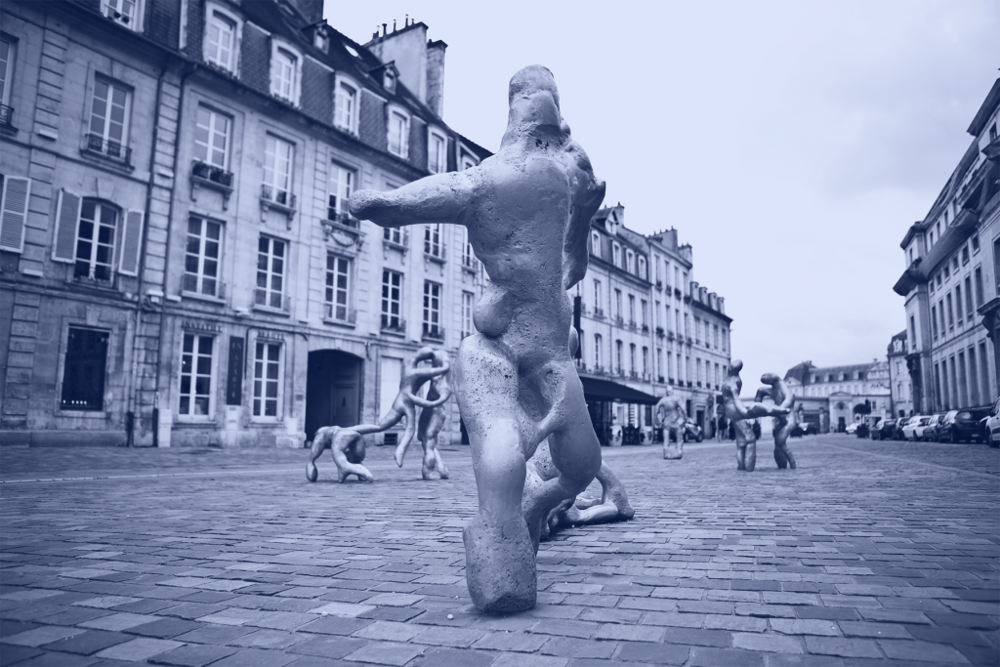 Caen_La_Caravane_Joep_Van_Lieshout_2019_03_05_©_Gaël_Kazaz_NB_IMG_1696-BLEU-leger-1024x683.png